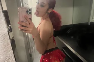 WELCOME TO CHANEL WORLD - 22 - Image 3