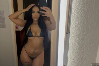 Upscale Provider 💕 Back in Tow... - Image 2