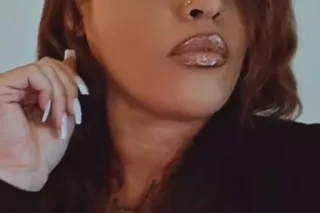 Hey baby sexy thick big booty ... - Image 1