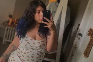 sexy latina - Image 7