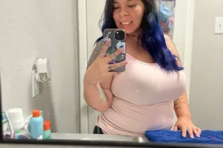 sexy latina - Image 8