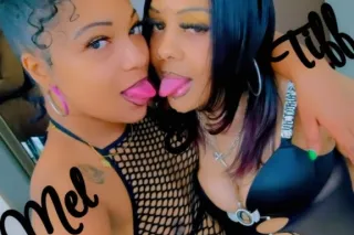 2 👩🏼‍❤️‍💋‍👩🏼 4 1 HEAD SPECIAL ▪WE'LL B UR VAL❤TINE ✨🍆💦 INCALL ONLY ASK 4 Mel ✨ SATISFACTION GURANTEED ‼ 🚫NO BARE‼ - Image 11