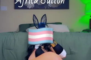 AFRICA SUTTON TRANSSEXUAL Exclusive company for discerning gentlemen. - Image 8