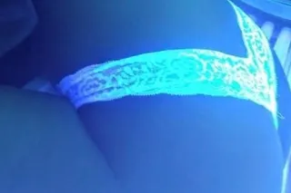 cute, short & sassy! ready to ... - Image 2