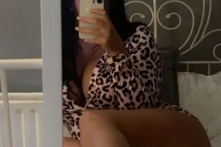 waxed n kissable - 35 - Image 2