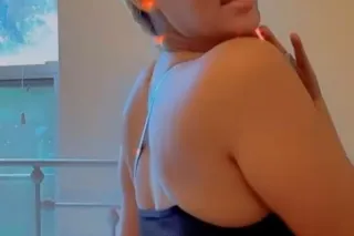 💦🤞🏼WET WET WET WET PUSSY💦🤞🏼 - Image 2