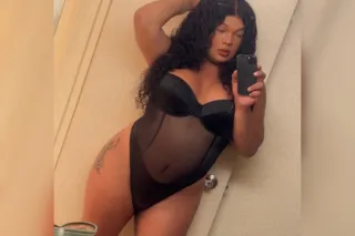 Sexy Tranny with a fat ass...t... - Image 4