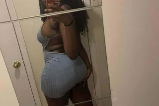 CHOCOLATE COVERED 🍫🍓STRAWBERRY... - Image 2