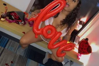 come fuck me and my sister in ... - Image 1