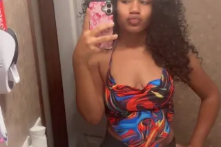 pretty sexy girl💦🤩😍 - Image 7