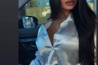 Princess with dangerous curves... - Image 2