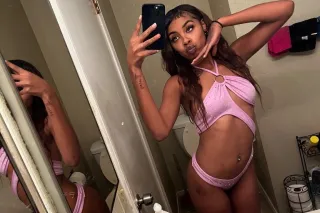 💋💋HEY BABE ! looking for some fun 😽🤭 - Image 1