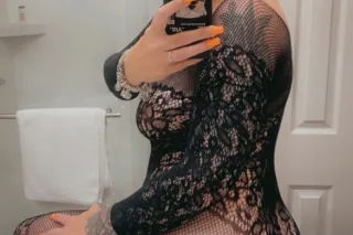 LET ME BE YOUR MILF - Image 9