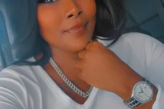 BOOK MEL FOR YOUR VALENTINES 🥰... - Image 2