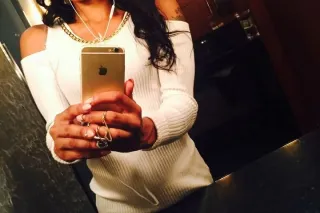 Extremely alluring, petite, an... - Image 1