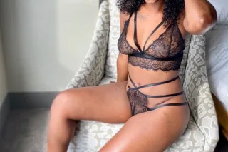 NEW Upscale BombShell!! Curves... - Image 2