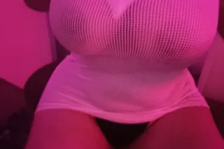 sweet milf a available today 🤗... - Image 1