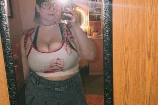 hot milf at your service - Image 6