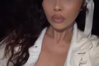 Sexy Asian/ latina in town for... - Image 1