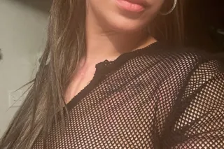 KINKY PLAY WITH A CURVY TREAT ... - Image 3