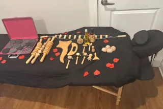 HOT OIL DEEP MASSAGES👀 CALL or... - Image 1