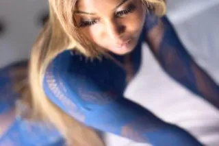 New In Town 😘✨Sneak Away And P... - Image 1