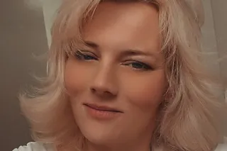 Roses are Red Violets are Blue come over and let me bounce my ass on you - Image 12