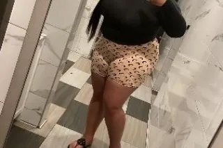 Busty Hot Goddess😜🥵 Ready for you! - Image 10