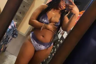 Hottie W/ A Body i'm naturally... - Image 3