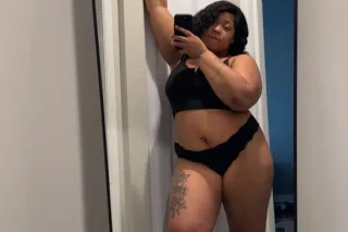 Big Or Small .... I Like Em Al... - Image 1