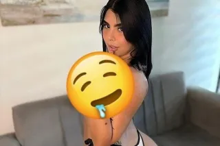 Chica Caliente - Image 1