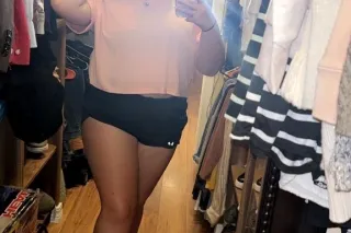 spicy white girl conent creato... - Image 3