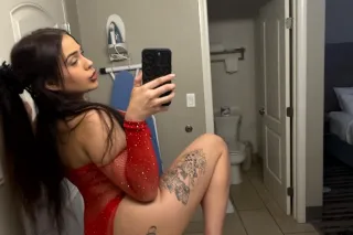 Sexy Young Italiana ✨ cum see me squirt daddy 💋💦Available 24/7 🤪 💦 Always wet & horny😘 - Image 5