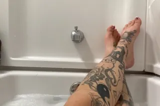 CUM SEE AND SPOIL YOUR FAV FOR... - Image 1