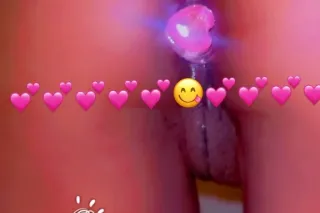 let me be ur slutty squirter ✨... - Image 2