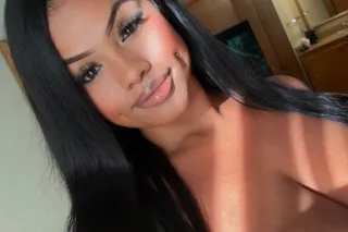 A REAL Hawaiian HOTTIE 😘❤Incal... - Image 1