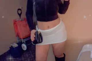 Arab Baddie Available Now Car ... - Image 3