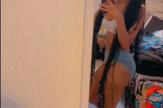 😍😘😗Young, beautiful woman open to new connections WHATSAPP 213-4 58-4523😍😇😜 - Image 1