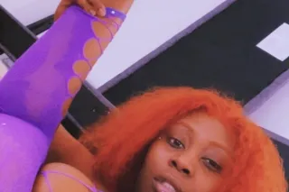 OUT CALLS Back for a month or ... - Image 2