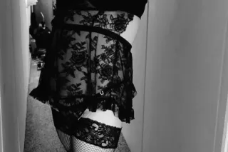 mature, beautiful and skilled - Image 4