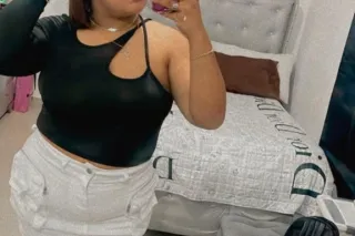 sexy latina available - 33 - Image 2