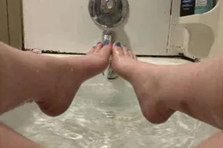 New Here🥰 - 25 - Image 1