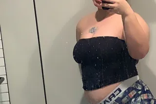 thick mami🌹 young 🌹 wet - 18 - Image 1