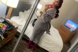 HEAD DR .🩺🩻👩🏽⚕️NeED a check up... - Image 2