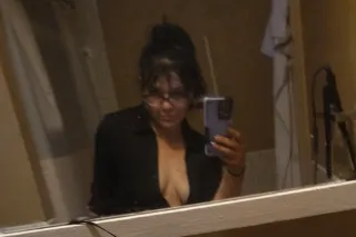 Very pretty Italian girl ,pussy unshaven and likes to get licked and fucked - Image 6