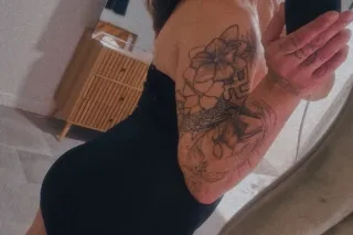 BRINGING A FRESH SEXY FUN SIZE BRAND NEW TO THE SCENE WITH ME TONIGHT WHO WANTS TO POP HER CHERRY WITH ME! 2 GIRLS CONTACT NOW FOR INFORMATION • INDEPENDENT• - Image 7