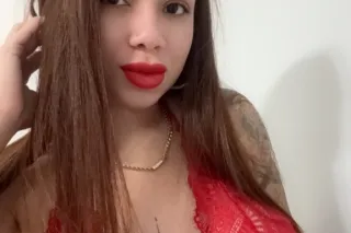 Sexy Cuban Girl - Image 2