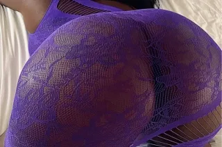 NEW GIRL IN TOWN COME SEE ME T... - Image 1