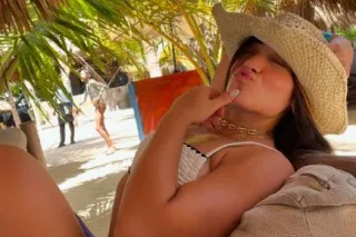 Available at all hours of the ... - Image 1