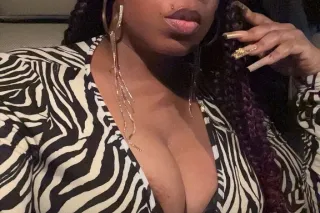 🥳The Baddest Sexiest MILF in t... - Image 1